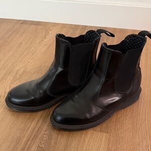Black Doc Marten flora smooth leather Chelsea Boots